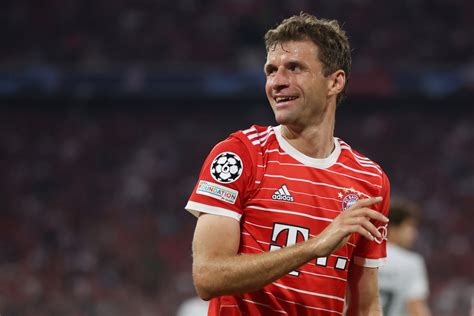 arsenal and barcelona now want 22 year old compared to thomas muller