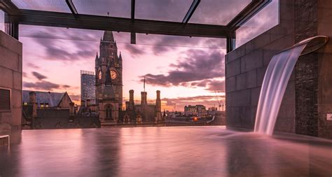 floor infinity spa pool  king street townhouse manchester