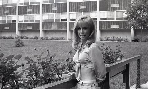 Unknown Barbara Eden Of I Dream Of Jeannie Outdoors