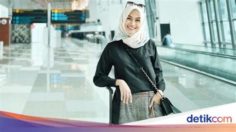 tips padu padan gaya hijab di bandara ala selebgram