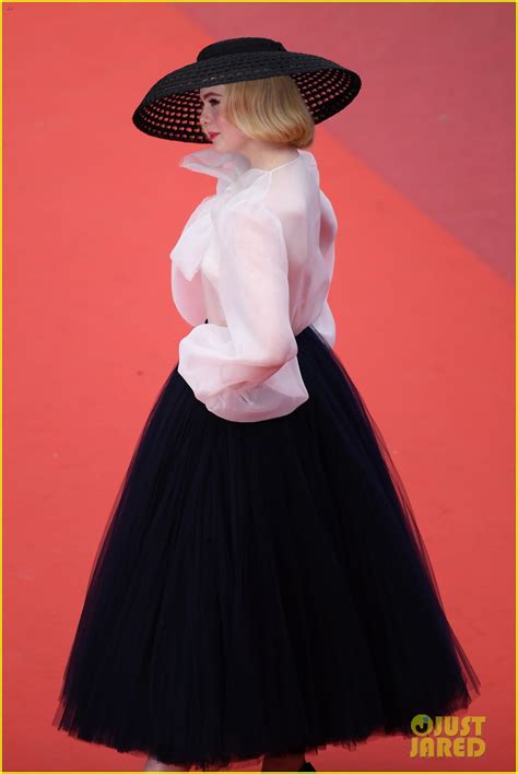 elle fanning wore a hat to once upon a time in hollywood cannes