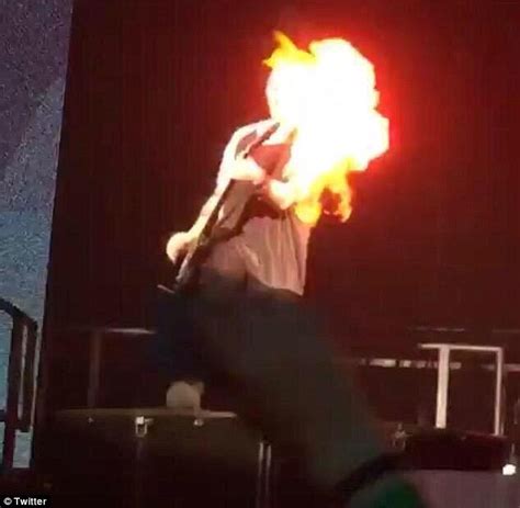 5 Seconds Of Summer Guitarist Michael Clifford S Hair Catches Fire On