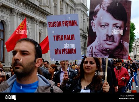 Türkische Leute Versammeln Sich In London Um Am Parliament Square In