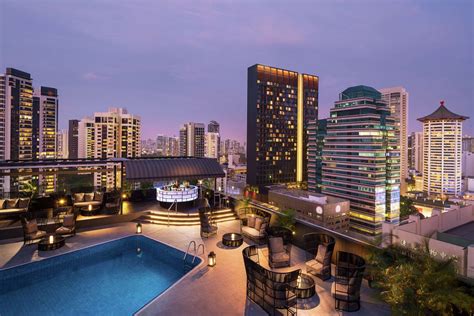 hilton singapore    hotels  approved  staycations  miles