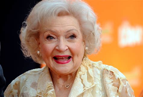 golden girls actress betty white dies at 99 weeks shy of her 100th