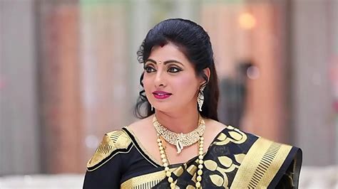 south actress priya raman joins  bjp