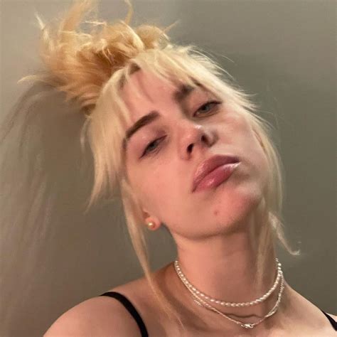billie eilish posts   selfie flaunting  blonde hair    obsessed