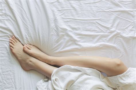 12 really good reasons why you should start sleeping naked
