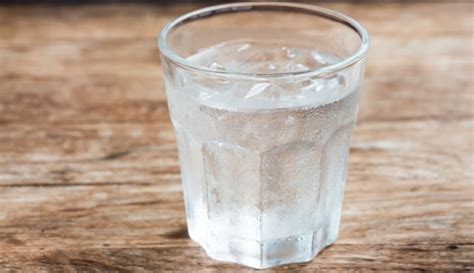 baikkah mengonsumsi air dingin  kesehatan berbagi tips