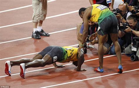 Usain Bolt Wins 200m London 2012 Olympics Daily Mail Online