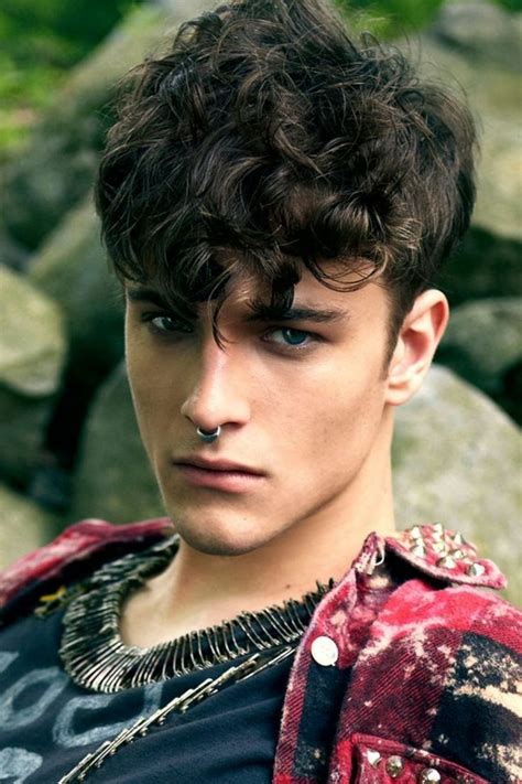 I capelli colorati per uomo sono la tendenza del momento. 1001 + idee per Capelli ricci - consigli per gli uomini