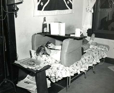 30 interesting vintage photographs that show what life looked like in female dorm rooms in the