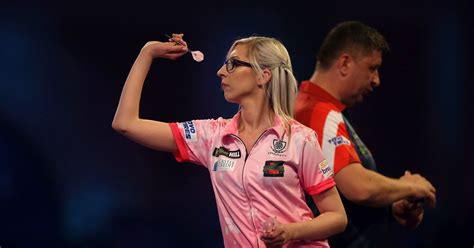 female darts star loses    pdc world championship  seattle times