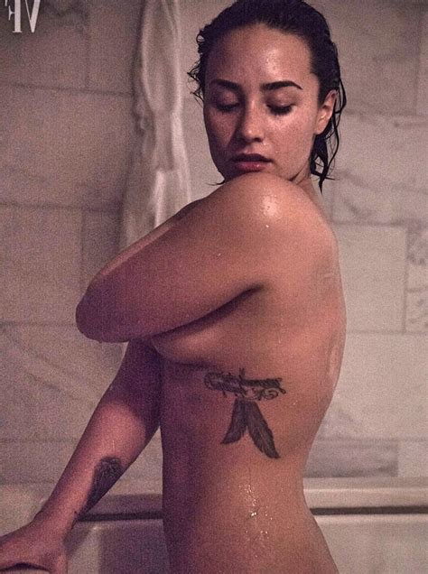 demi lovato american singer nude photos leaked shesfreaky