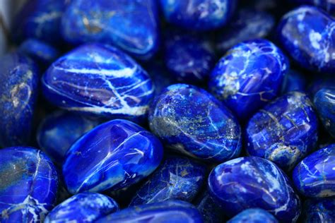lapis lazuli conheca  pedra de energia  poder blog yacamim