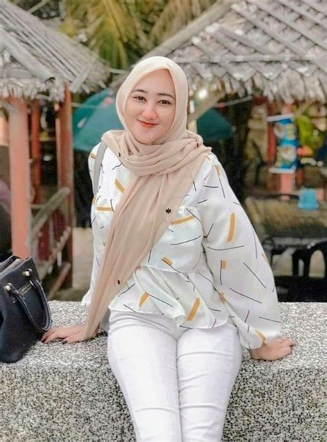 pin oleh didin di hijab 1 hijab chic gaya hijab perempuan