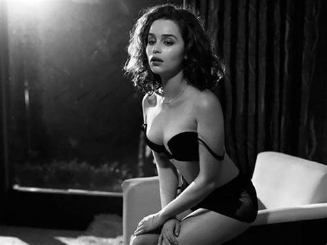 15 hot photos of emilia clarke game of thrones actress from her 2015