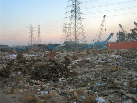 filewaste dump jakarta indonesiajpg wikimedia commons
