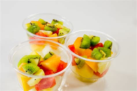 fruitsalade bestellen bestel fruitsalade  rosco catering meer  catering alleen