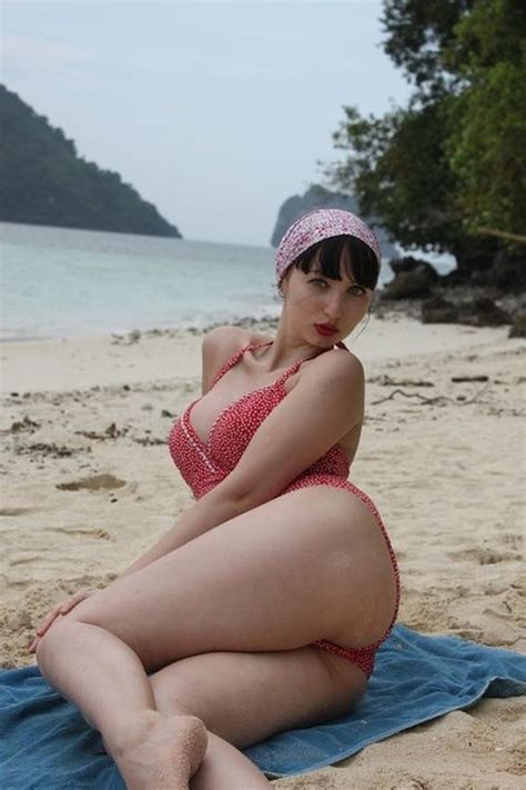 Thick Booty On The Beach Porn Pic Eporner
