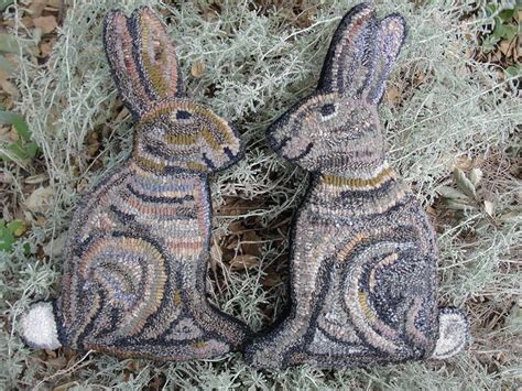 happy rabbits rug hooking patterns hand hooked rugs rug hooking