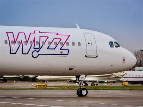 wizz air expands  italy  ruffles ryanairs feathers travel radar