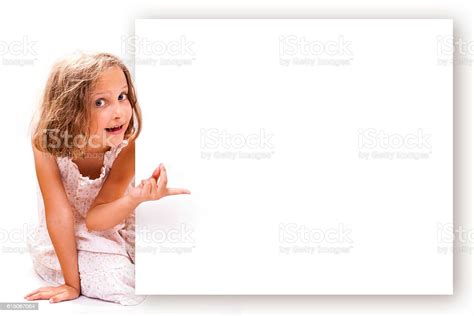 photo libre de droit de fille pointant du doigt banque d images et plus