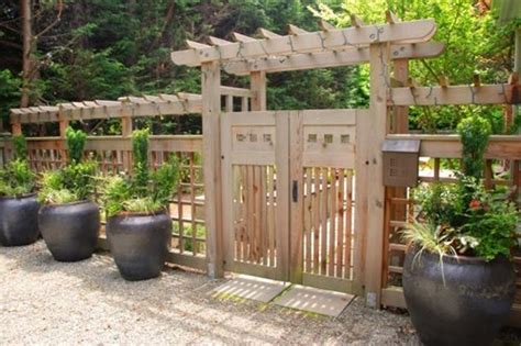 Garden Gate Ideas: Wrought Iron, Wooden & Vinyl  