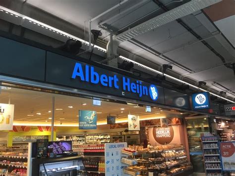fully stocked supermarket    airport review  albert heijn   amsterdam