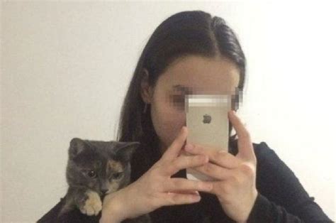 selfie jadi musibah lagi remaja ini terpeleset dari apartemen lantai 10 dan tetap posting