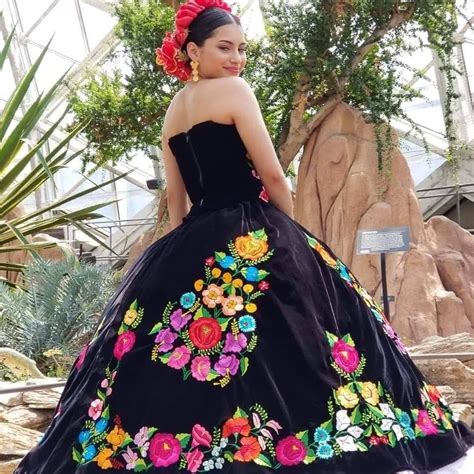 Pin De Norma Millan En Ele Quince Anosq En 2021 Vestidos Mexicanos