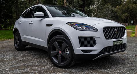 driven  jaguar  pace  great    glaring faults carscoops