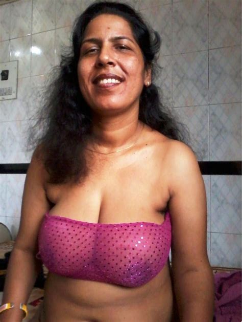 Meena Bhabhi Sexy Pose Photo Gallery Porn Pics Sex Photos And Xxx S