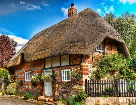 sadlady houses cottages  towns