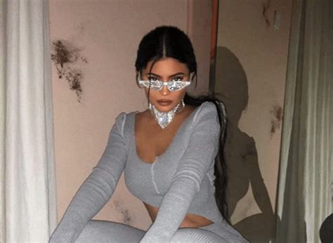kim kardashian and kylie jenner accused of copying naomi campbell s outfits see the photos