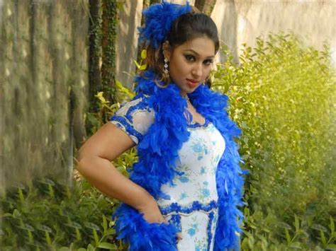 apu biswas bangladeshi hot and sexy actress bangladeshi
