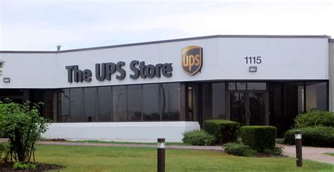 contact   ups store