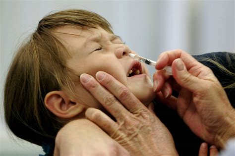Astrazeneca’s Flu Vaccine Spray Fails Again U S Panel Recommends Shot
