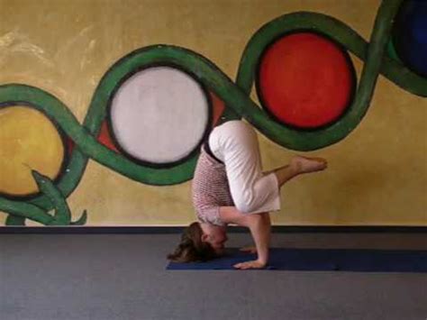 clown variation des yoga kopfstands youtube
