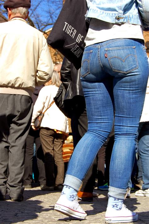 Sexy Girls On The Street Girls In Jeans Spandex And Leggings Tight