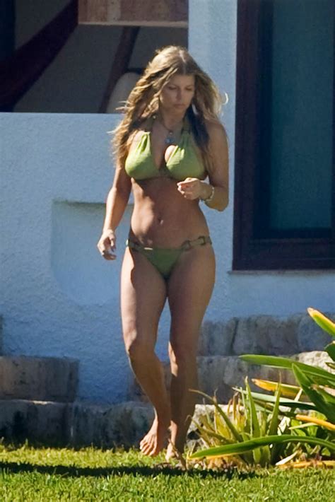 celebrities in hot bikini fergie singer actress in bikini