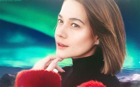 bea alonzo experiences the magic of the northern lights in norway