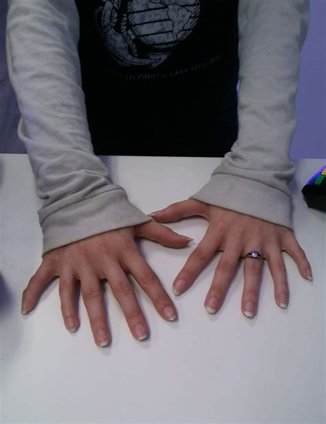 customer        picture   hands