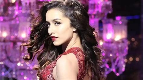 Shraddha Kapoor S Backless Photoshoot Going Viral On The Internet See