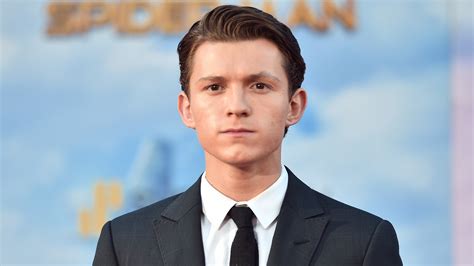 Tom Holland Reveals Why He Doesn T Like Being In The Public Eye