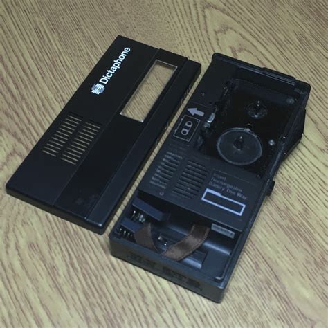 Dictaphone Model 1243 Mini Cassette Handheld Tape Recorder