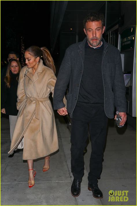 jennifer lopez and ben affleck cuddle up on a romantic date night in