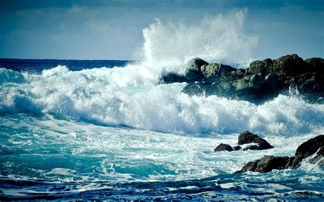 2560x1600 Sea Ocean Splashes Rocks Dark Blue Excitement