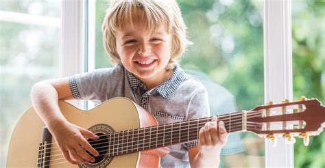 gitaar voor kind kopen kindergitaar welke maat kies je