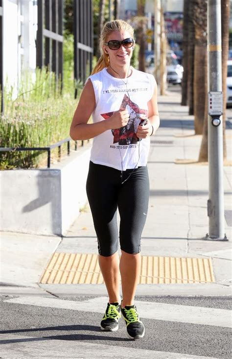 amy willerton camel toe showing while she went out jogging in tight leggings 12thblog